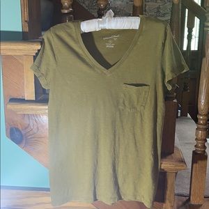 👑4 for $20 Distressed Pea Green XS V-Neck